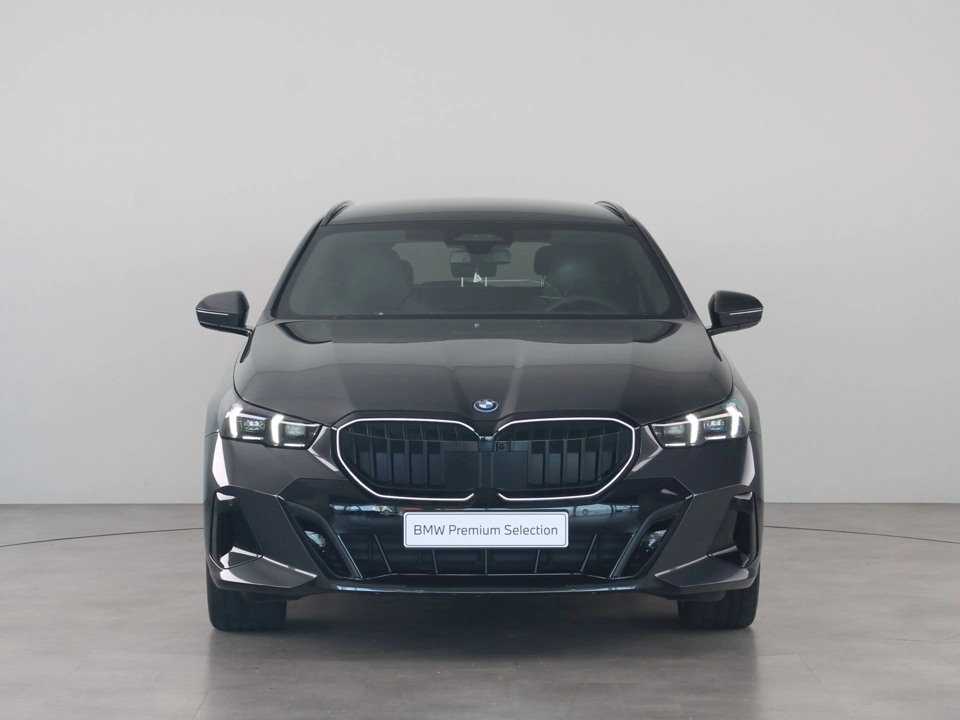 BMW 550 5 Serie Touring 550e xDrive — photo 2