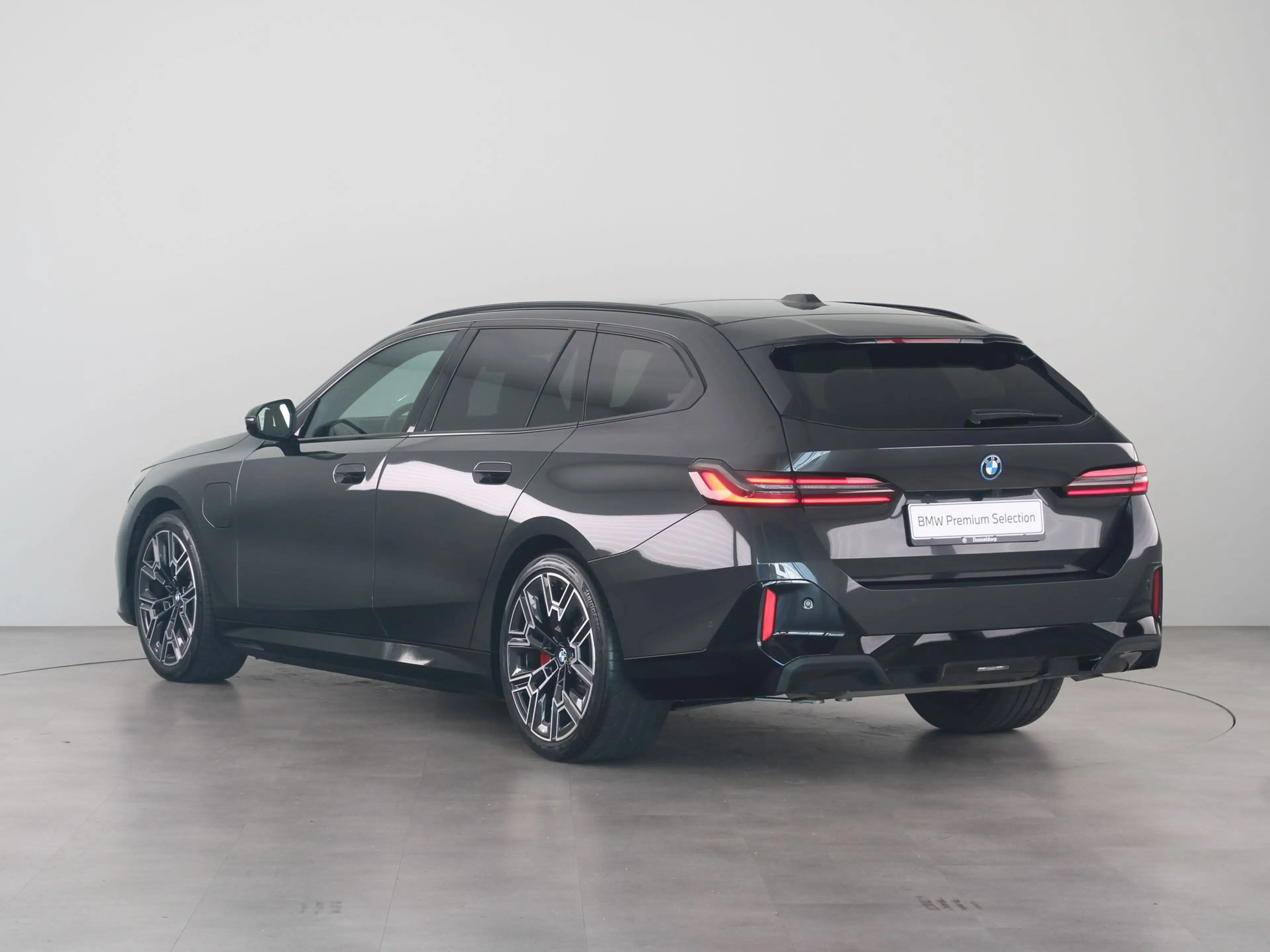 BMW 550 5 Serie Touring 550e xDrive — photo 7