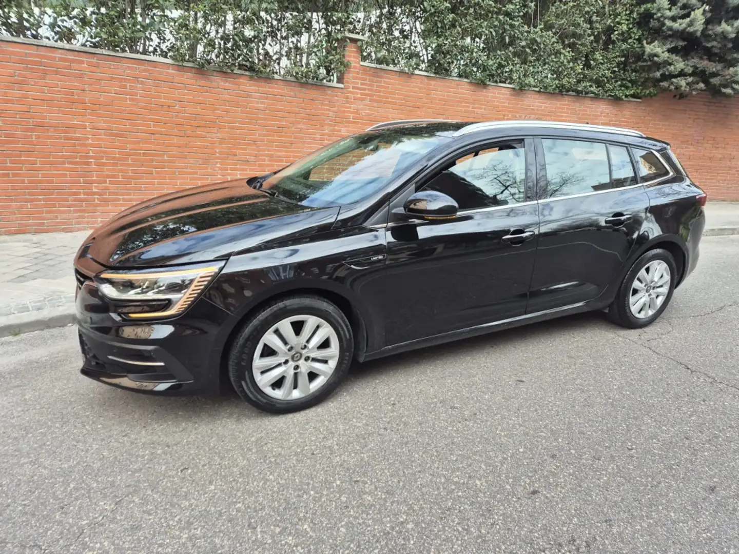 Renault Megane S.T. 1.5dCi Blue Limited 85kW Negro - 1