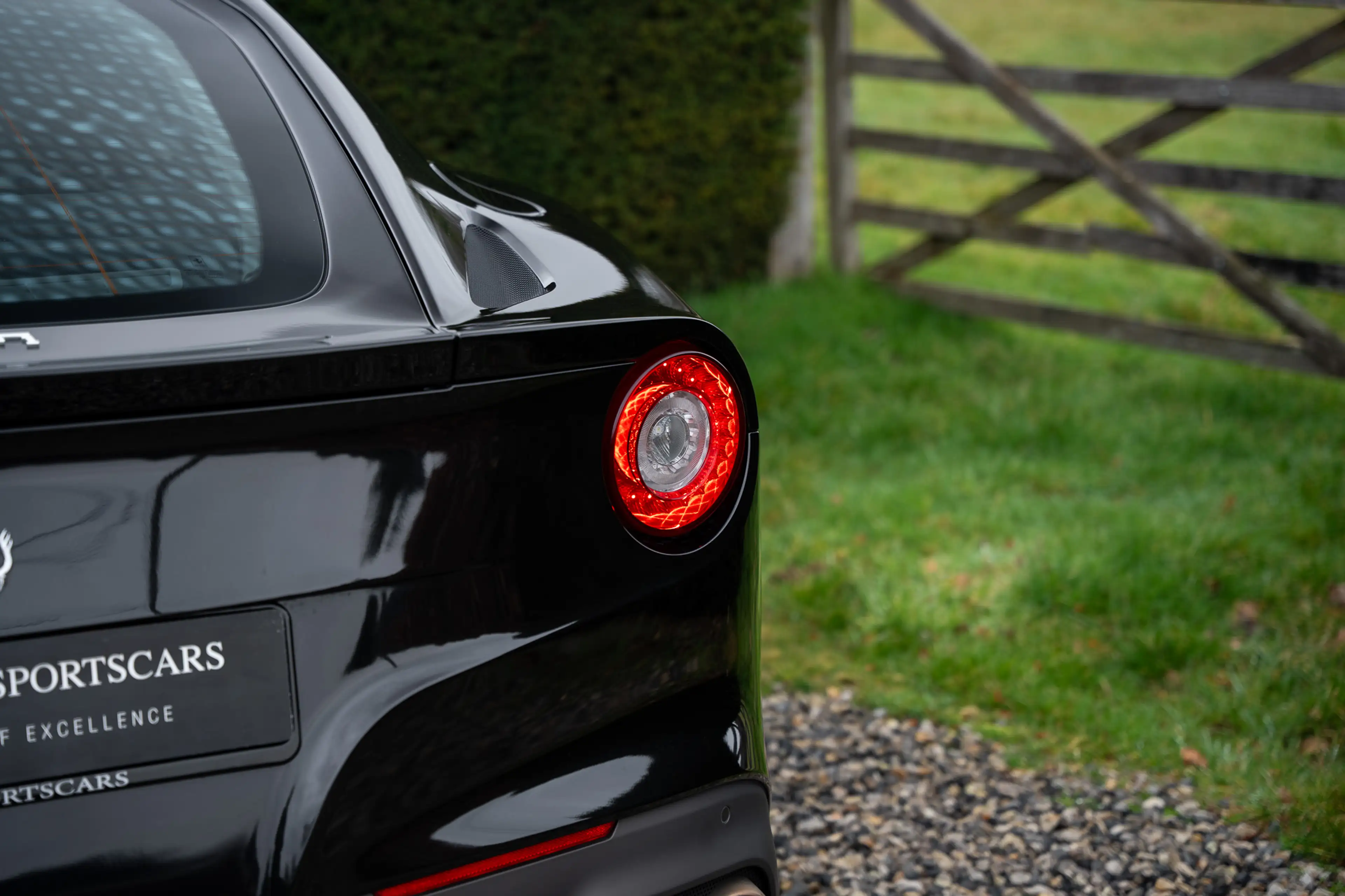 Ferrari F12 Low Mileage / Like New / New Service — photo 15