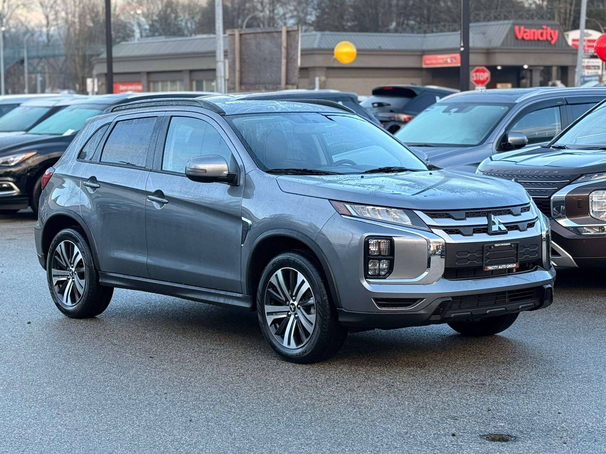 2026 Mitsubishi RVR SEL - Heated Steering Wheel, Blind Spot Warning — снимка 4