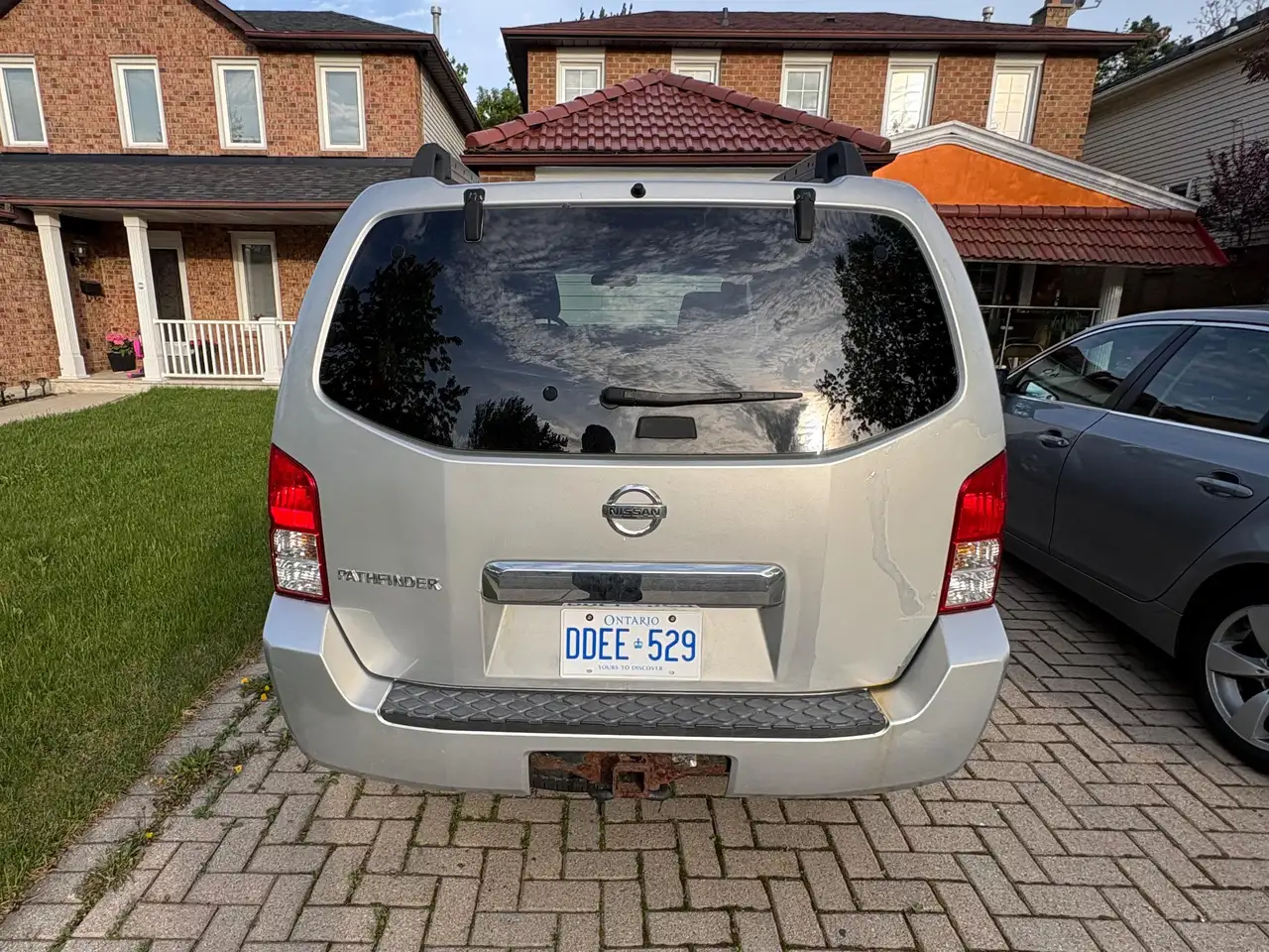 Nissan Pathfinder снимка Nissan Pathfinder