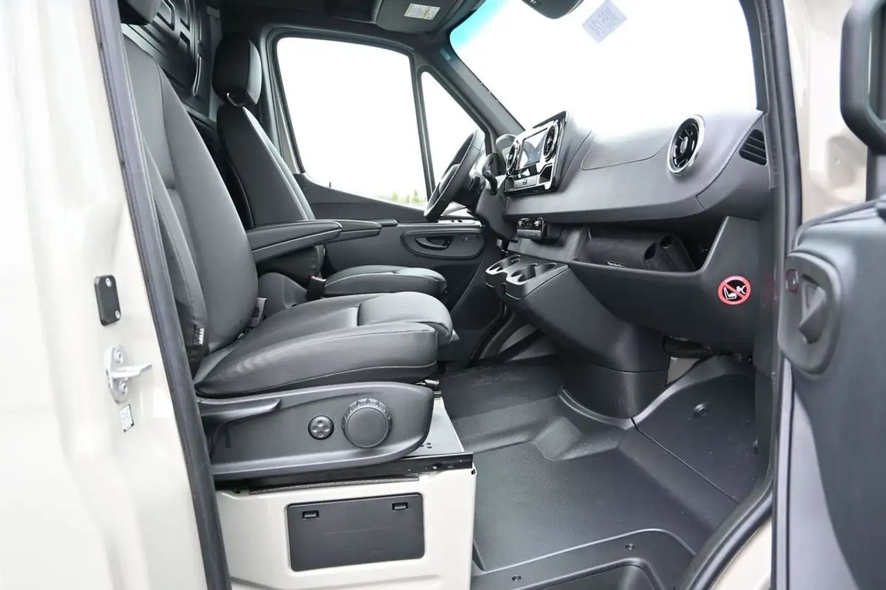 Mercedes-Benz Sprinter снимка Mercedes-Benz Sprinter