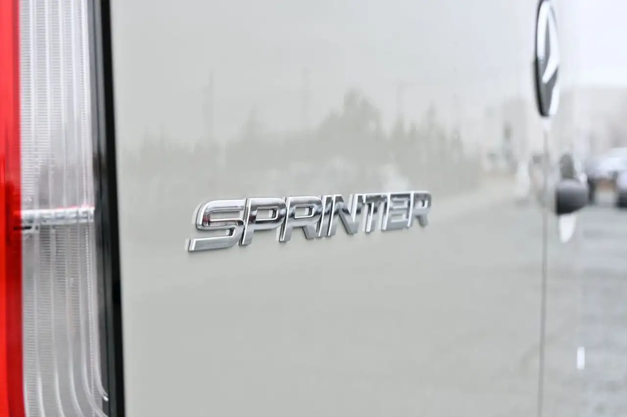 Mercedes-Benz Sprinter снимка Mercedes-Benz Sprinter