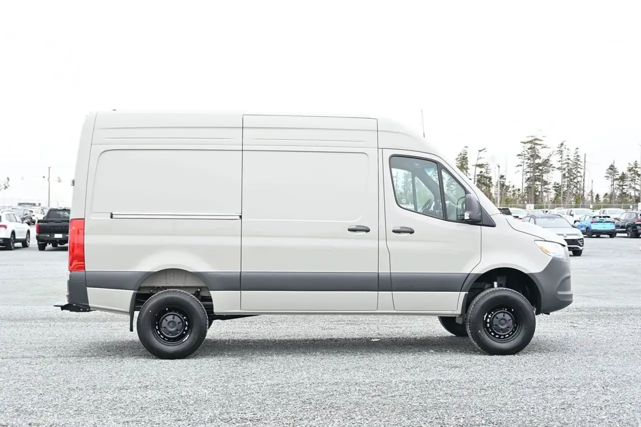 Mercedes-Benz Sprinter снимка Mercedes-Benz Sprinter