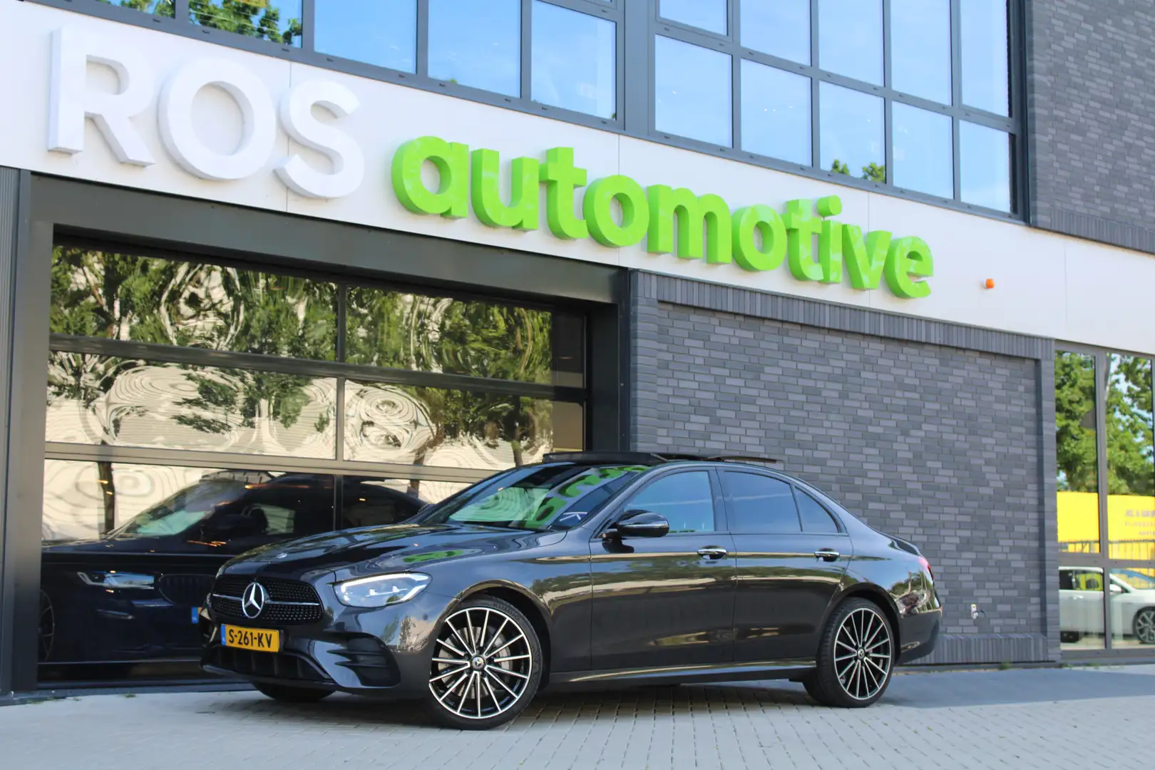 Mercedes-Benz E 300 e AMG Line | NAP | BURMESTER | PANO | HUD | MEMORY Grijs - 1