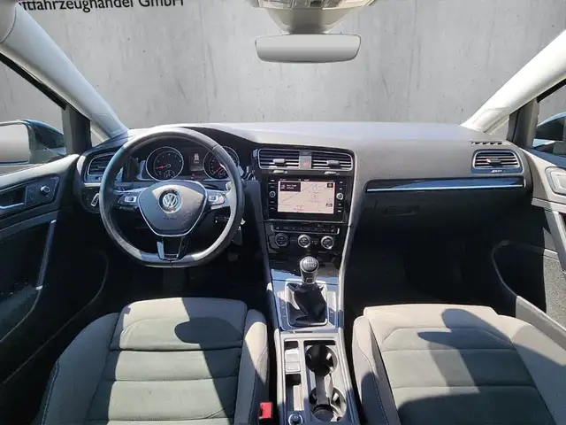 Volkswagen Golf view 12