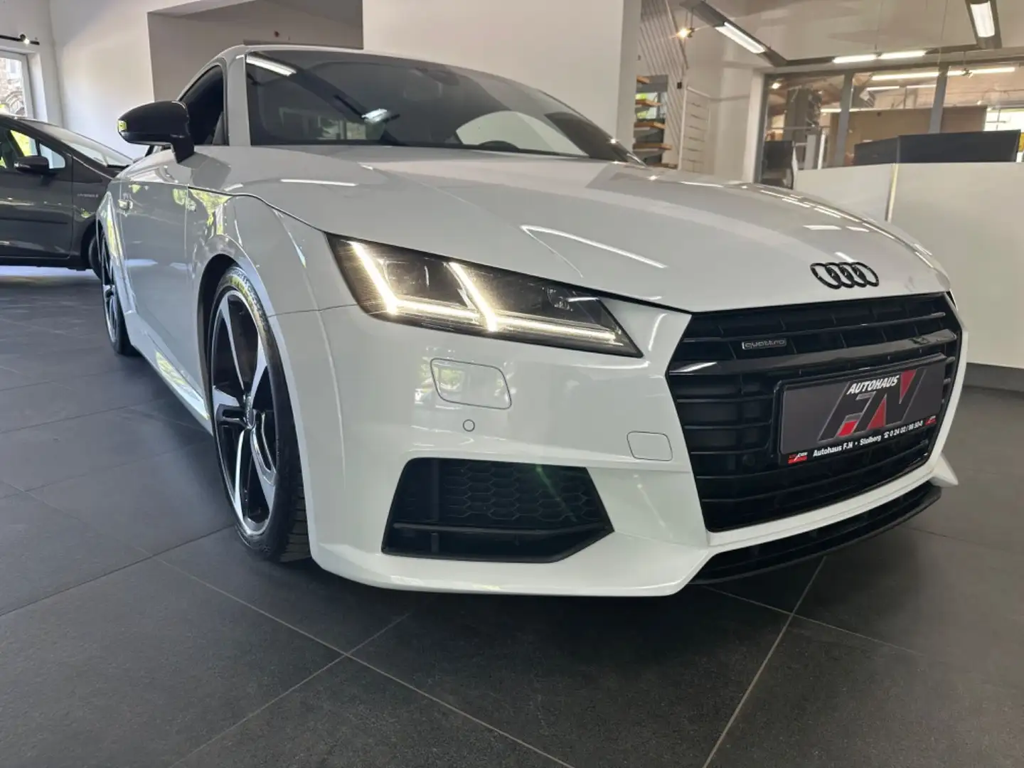Audi TT Coupe 2.0 TFSI quattro S line Competition Blanco - 1