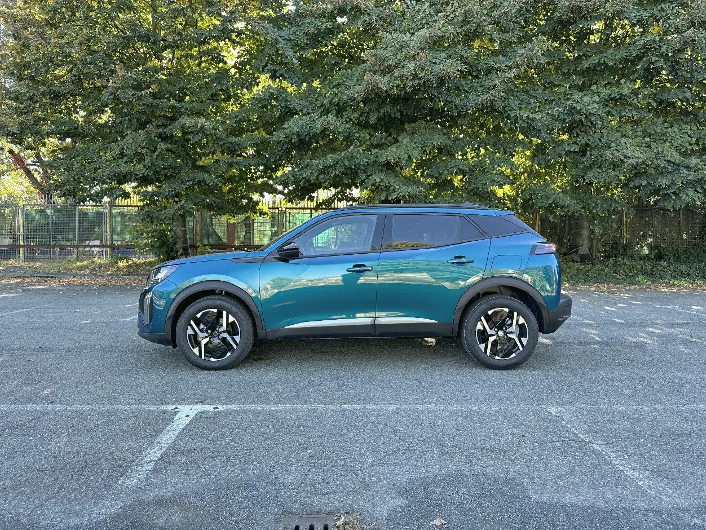 Peugeot 2008 PureTech 100 Allure S/S Blauw - 2