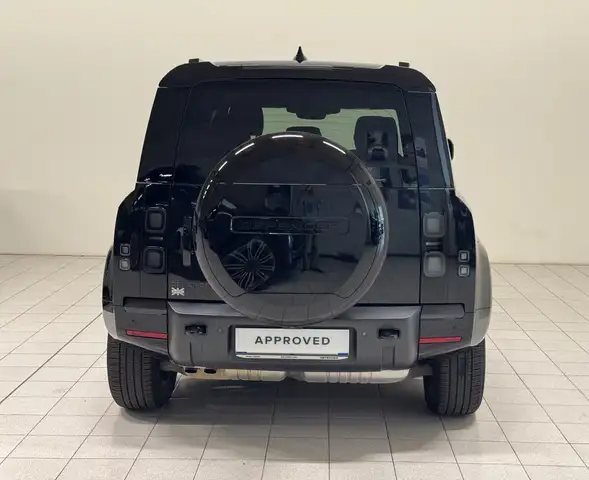 Land Rover Defender view 7