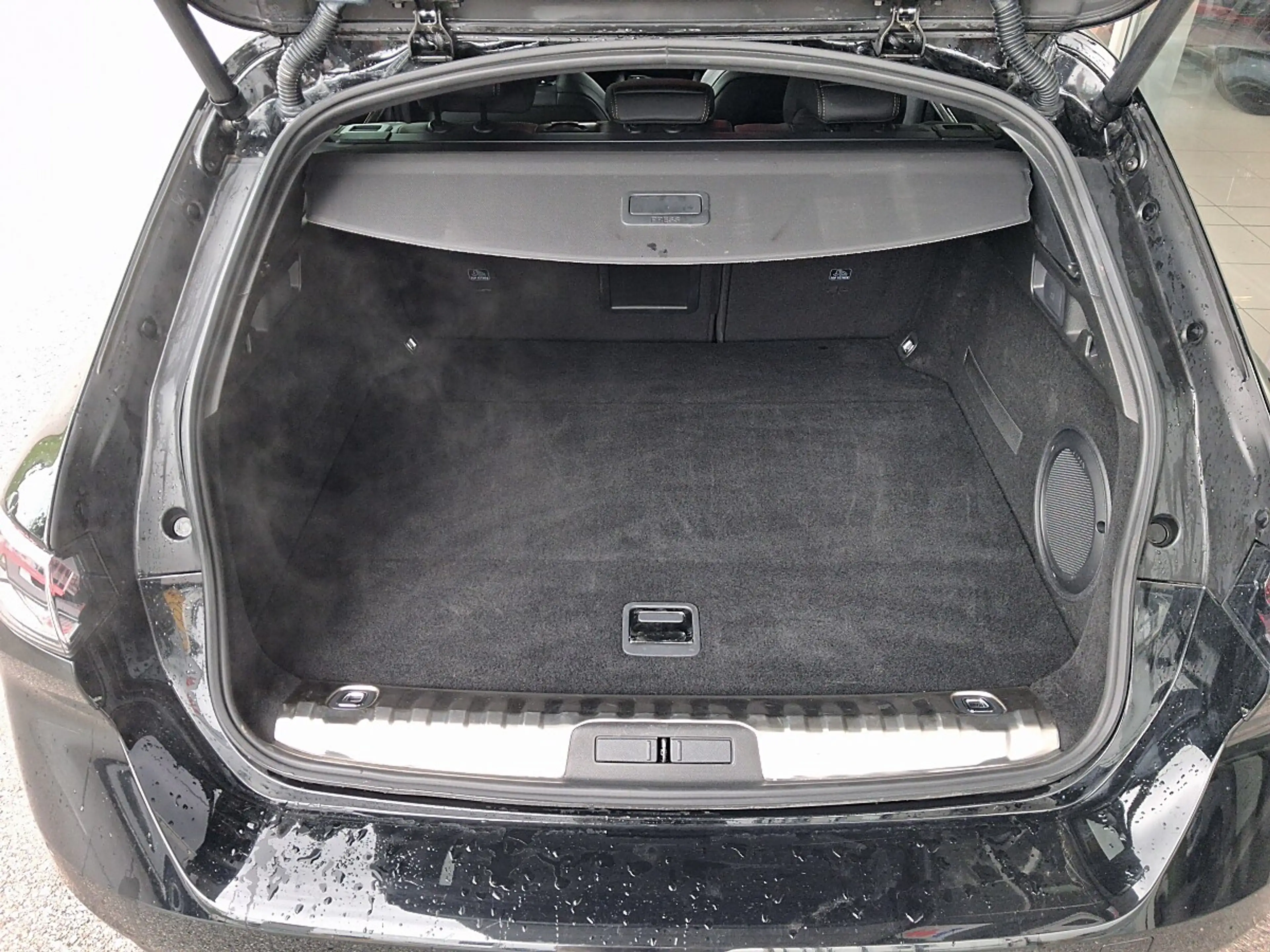 Peugeot 508 SW Hybrid 225 PHEV e-EAT8 Allure Aut. — photo 9