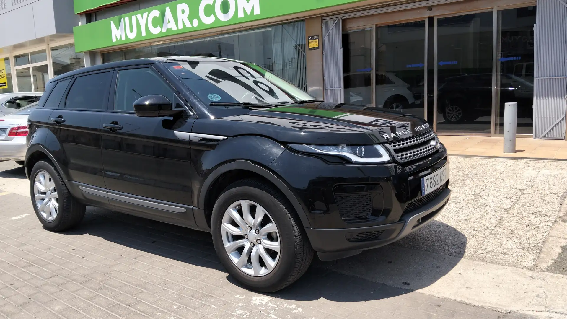 Land Rover Range Rover Evoque 2.0TD4 SE 4WD 150 Noir - 1