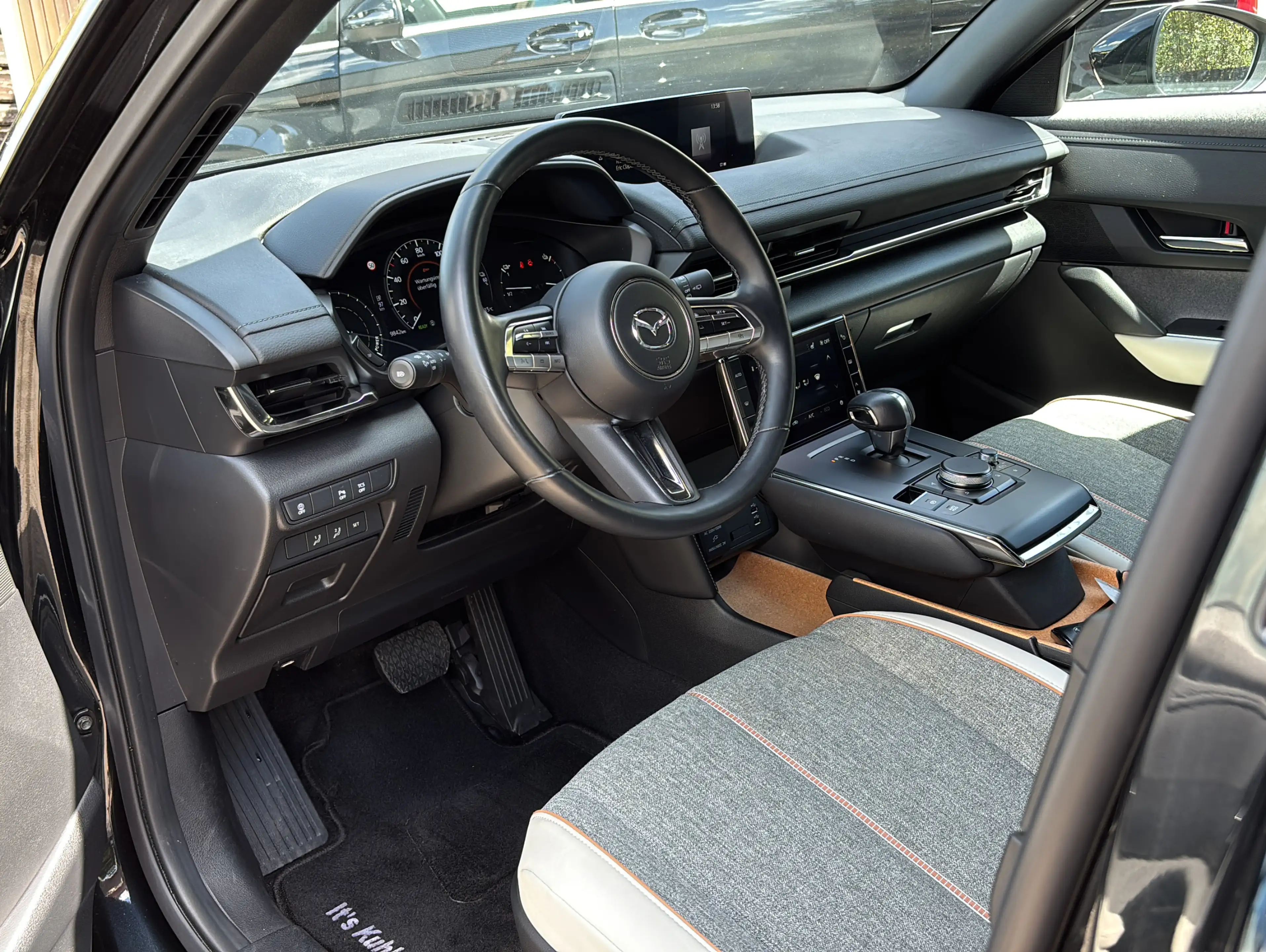 Mazda MX-30 e-SKYACTIV MAKOTO ACC HUD Matrix — photo 12