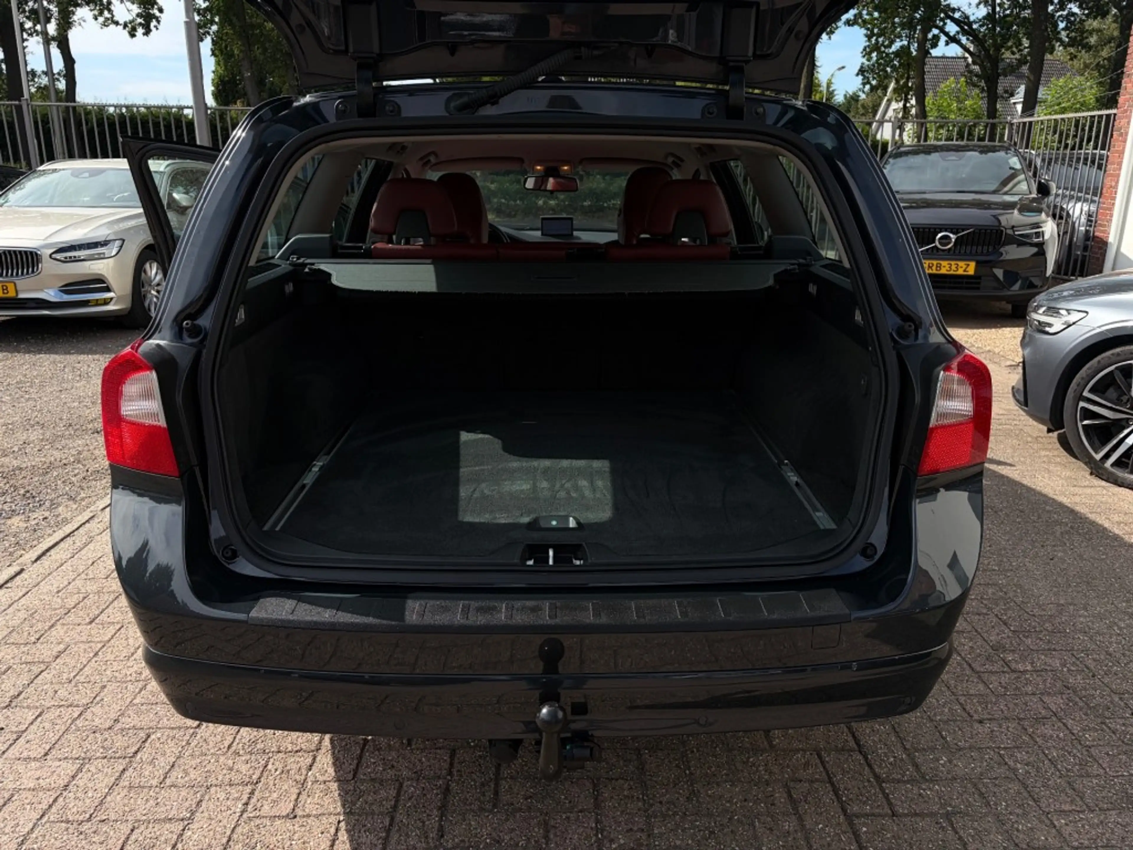 Volvo V70 2.0T Momentum Trekhaak Leder — photo 15