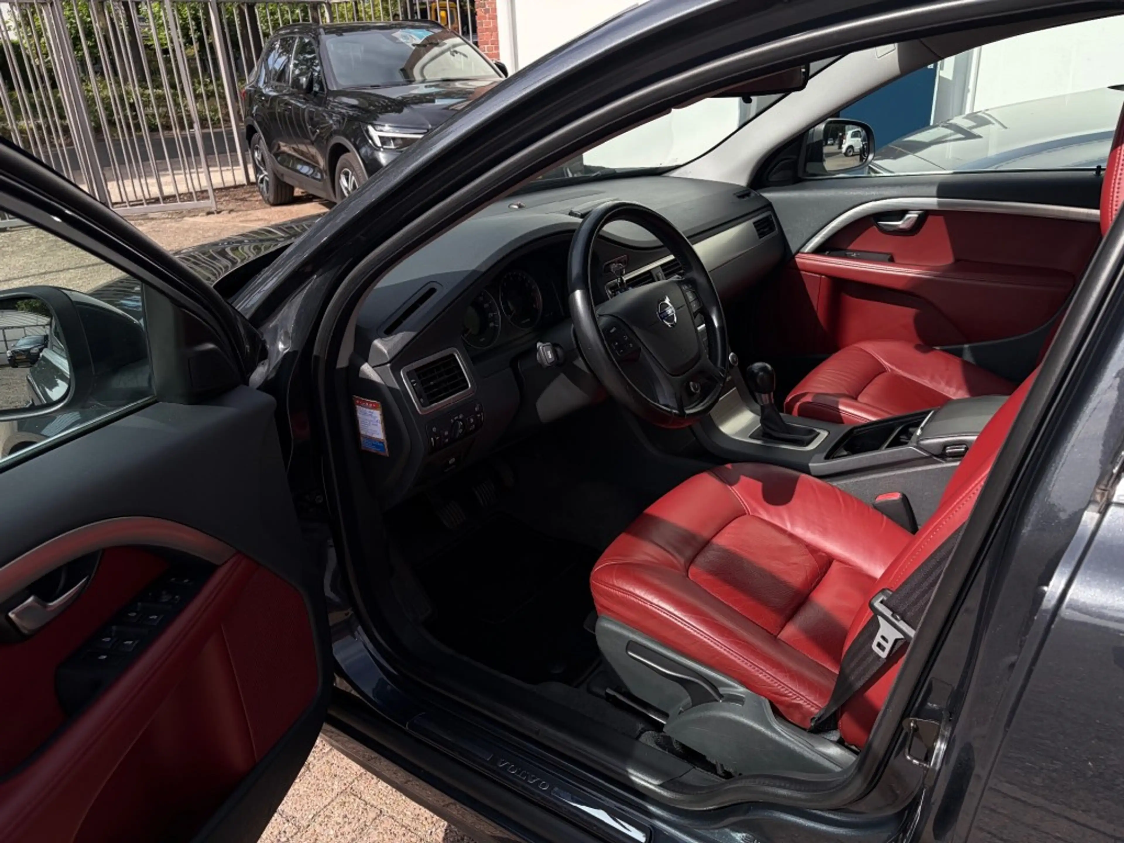 Volvo V70 2.0T Momentum Trekhaak Leder — photo 7