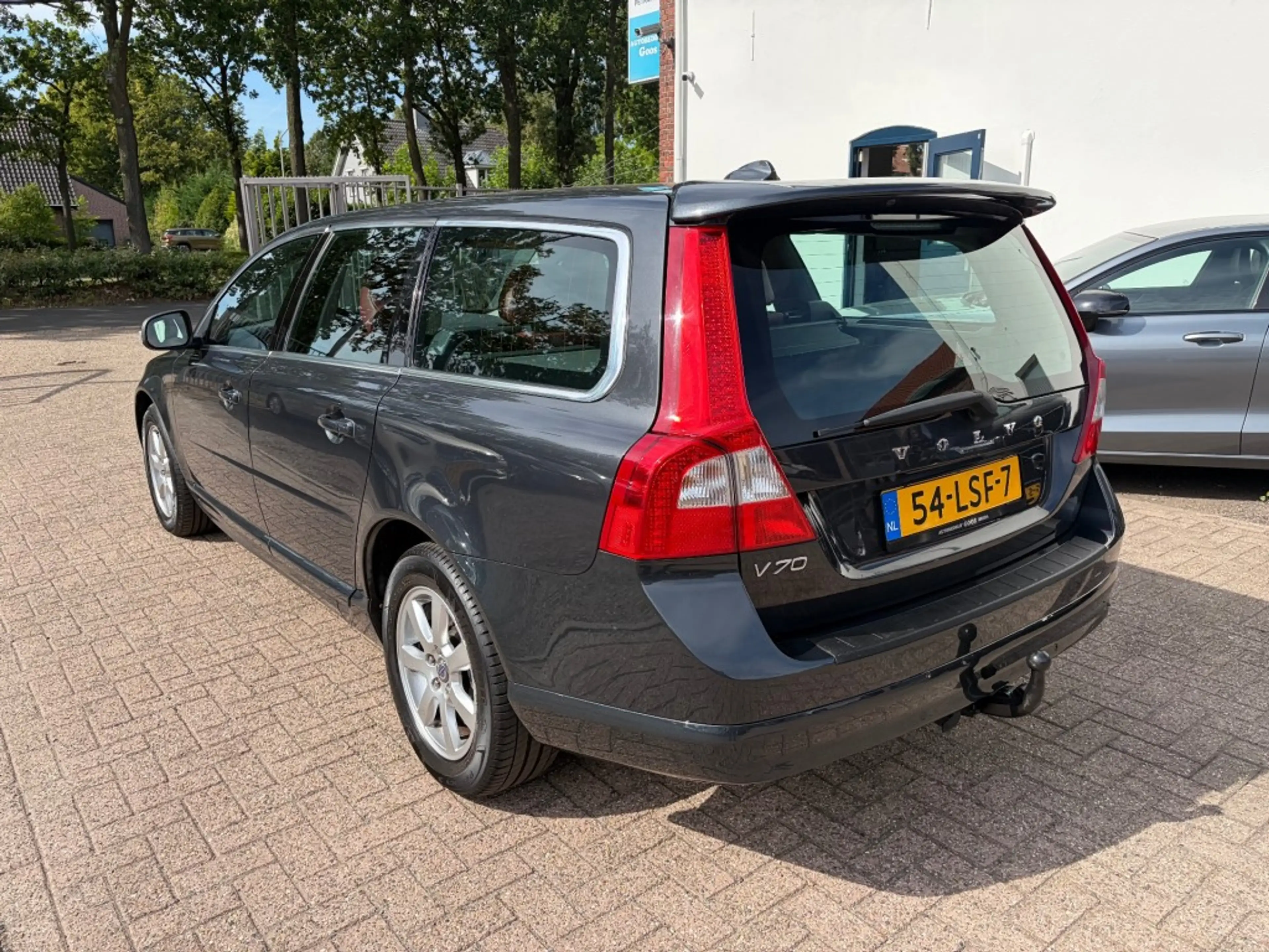 Volvo V70 2.0T Momentum Trekhaak Leder — photo 6
