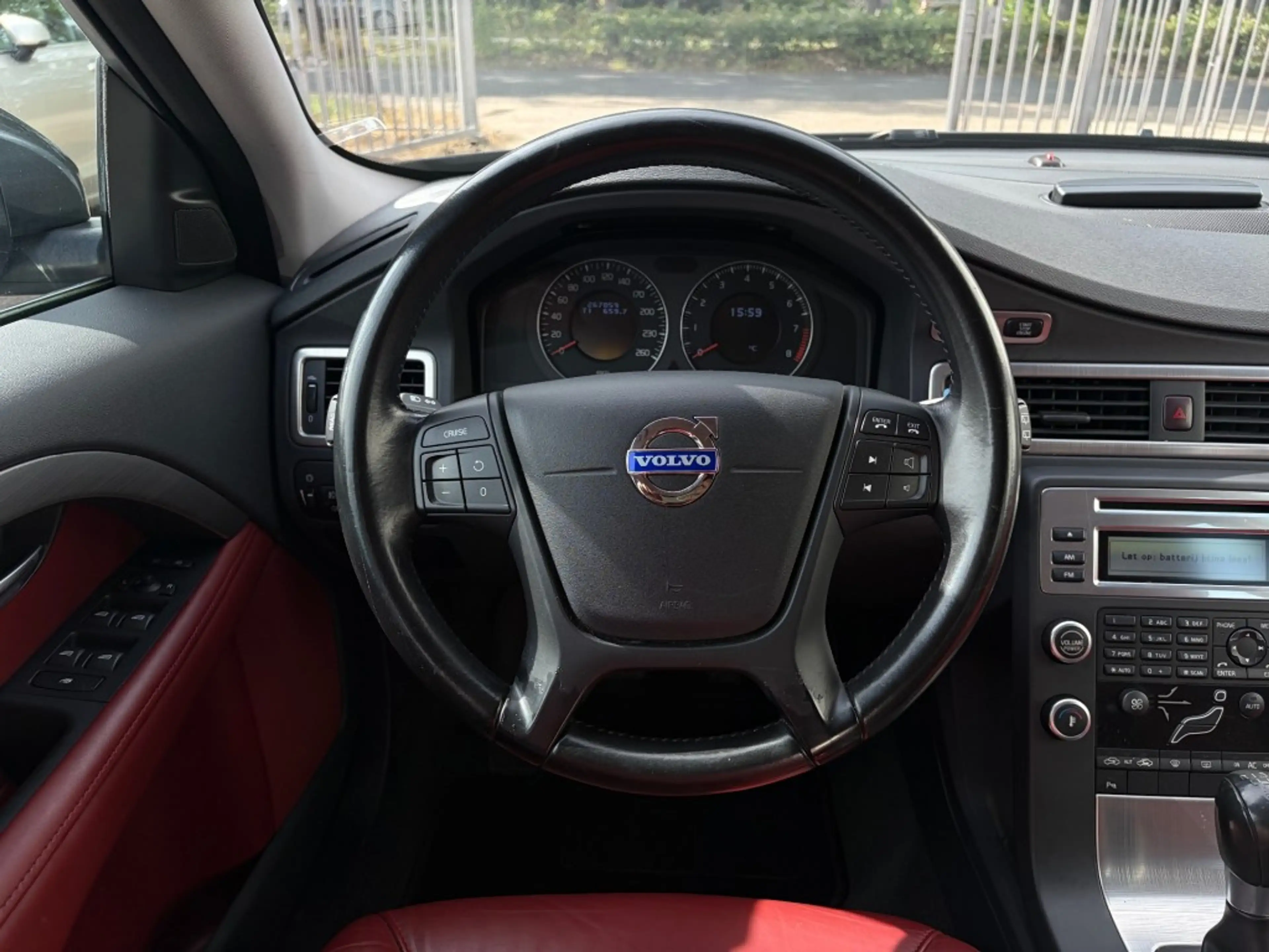 Volvo V70 2.0T Momentum Trekhaak Leder — photo 8