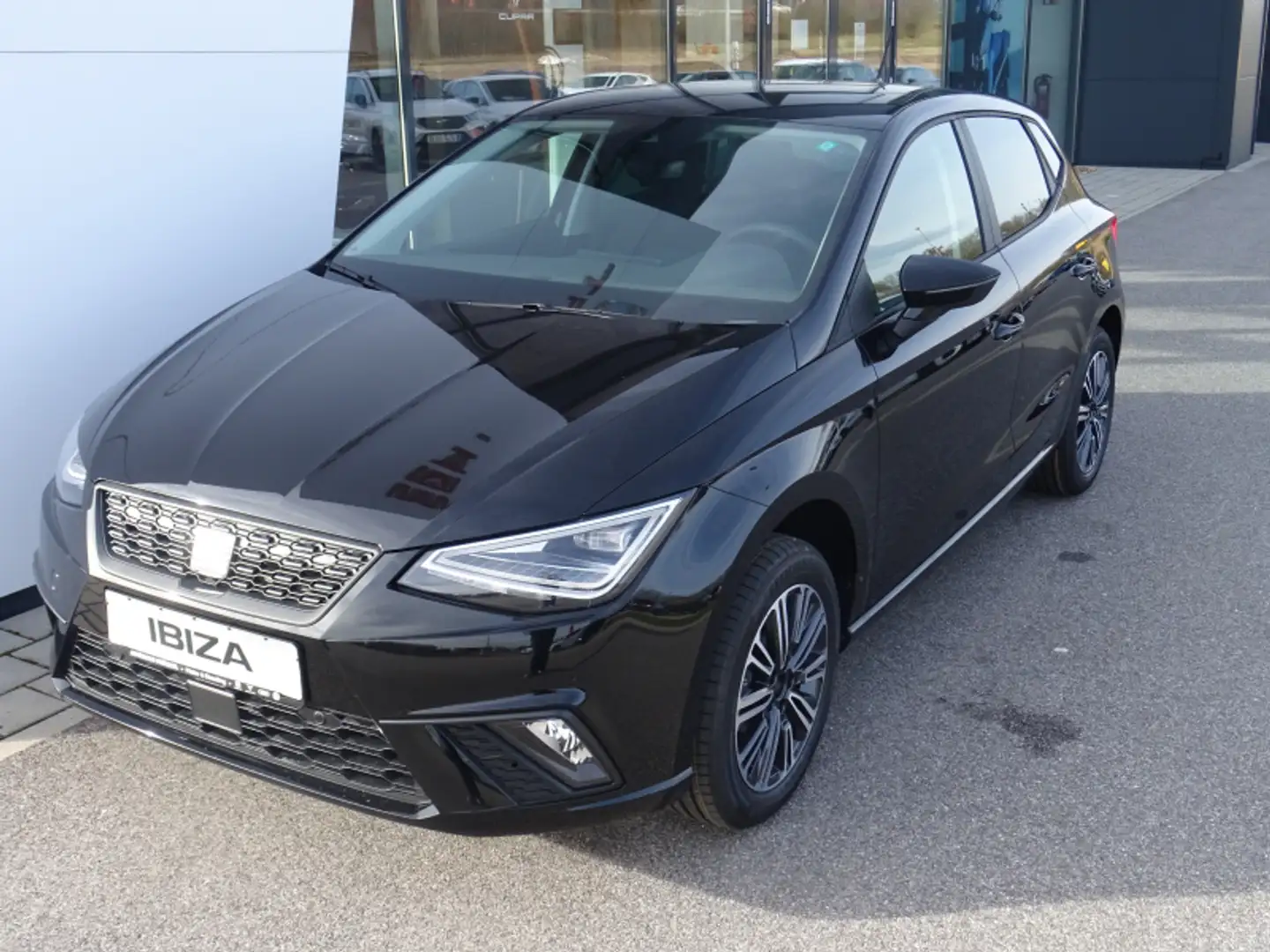 SEAT Ibiza Ibiza 1.0 TSI Style 95PS Sitzheizung PDC Kamera Vo Schwarz - 2