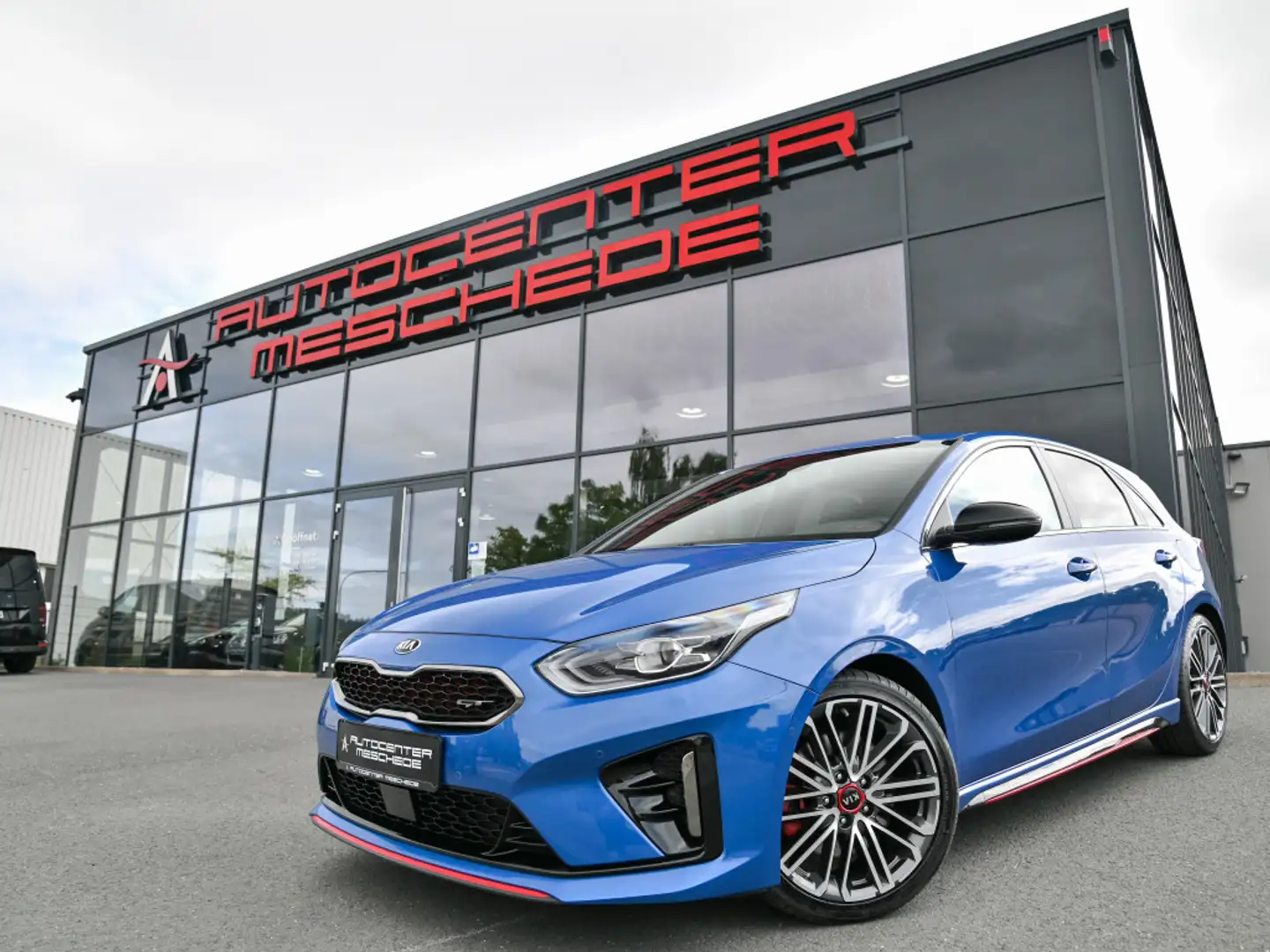 Kia Ceed / cee'd GT 1.6 T-GDI DCT Navi* LED* Kamera* Blau - 1