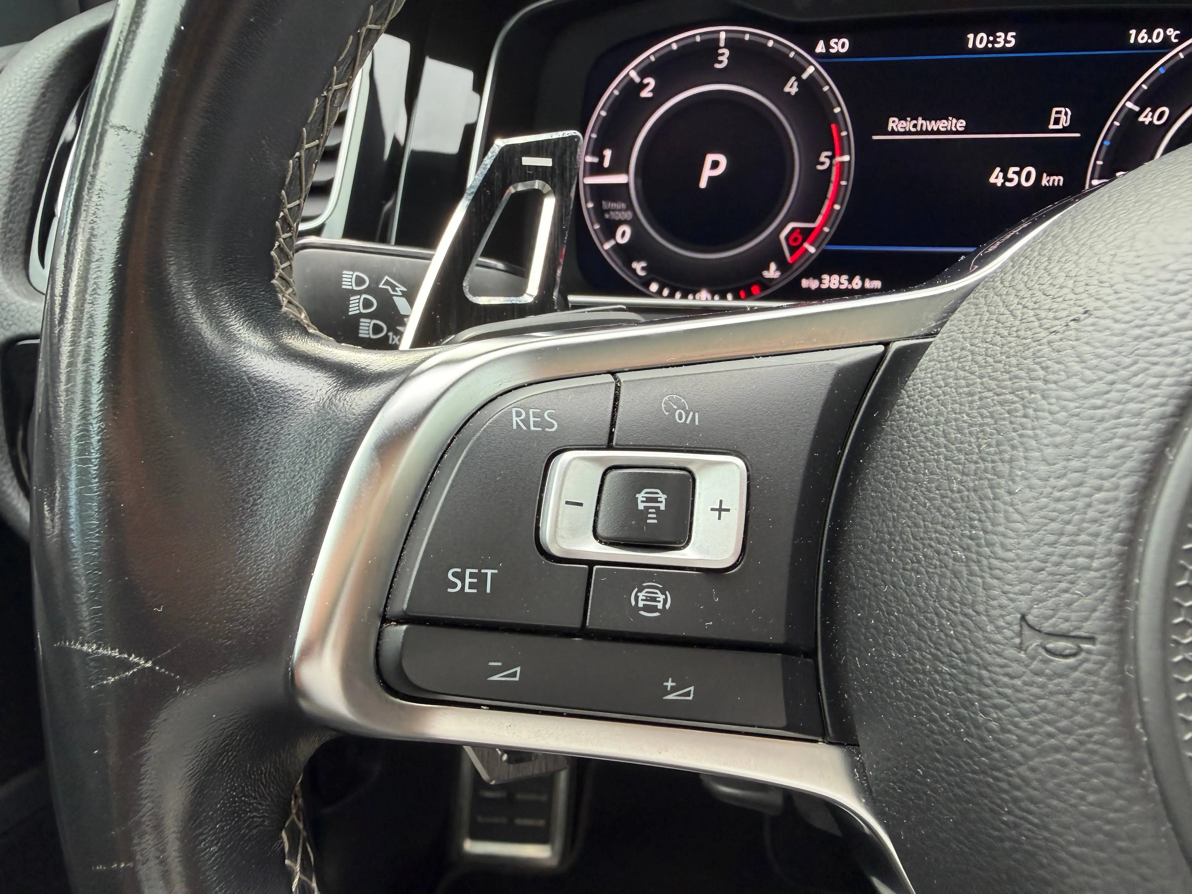 Volkswagen Golf GTD GTD LED*Virtual*Pano*AHK*Carplay*Keyless! — photo 11