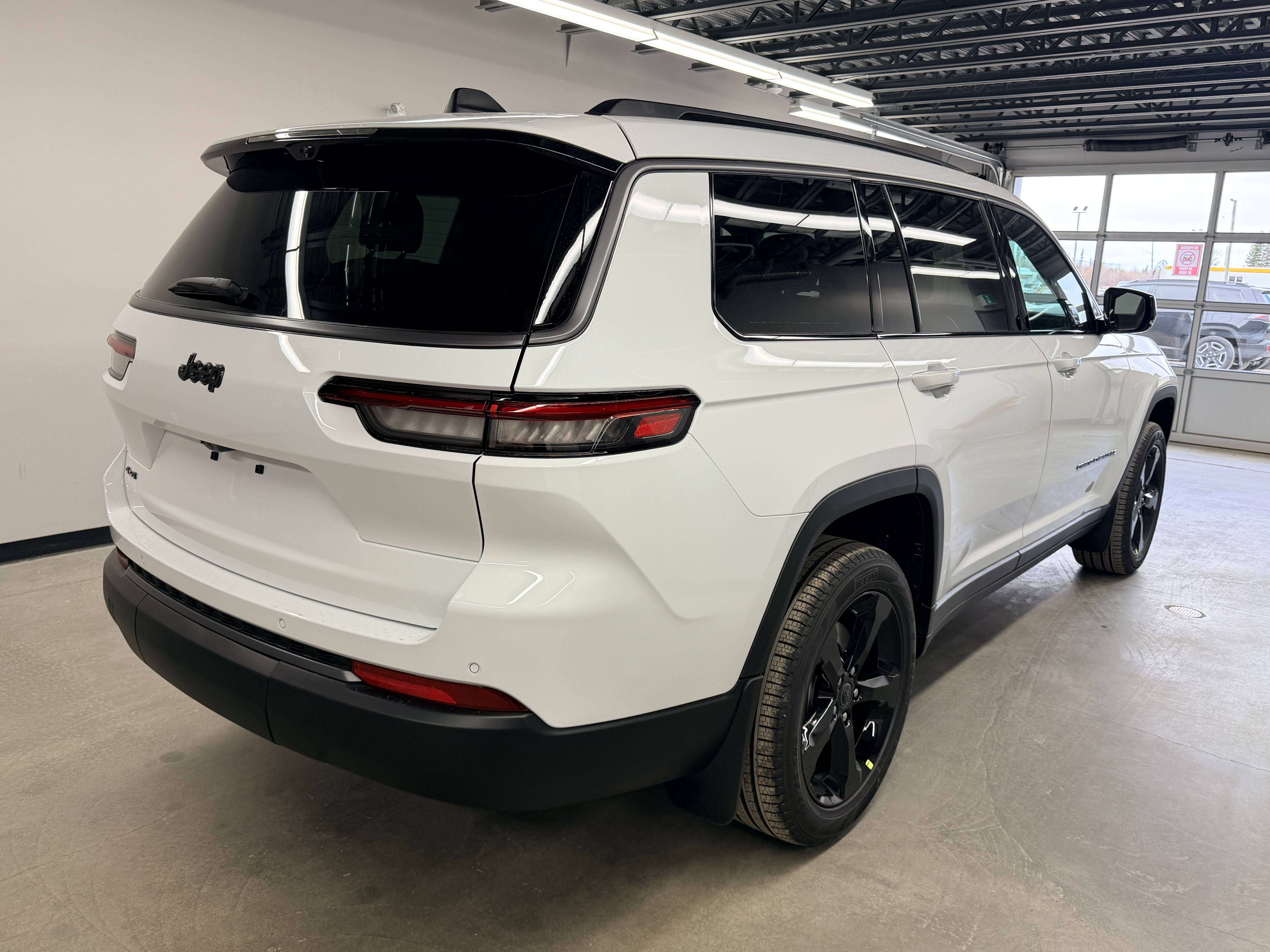 2027 Jeep Grand Cherokee L