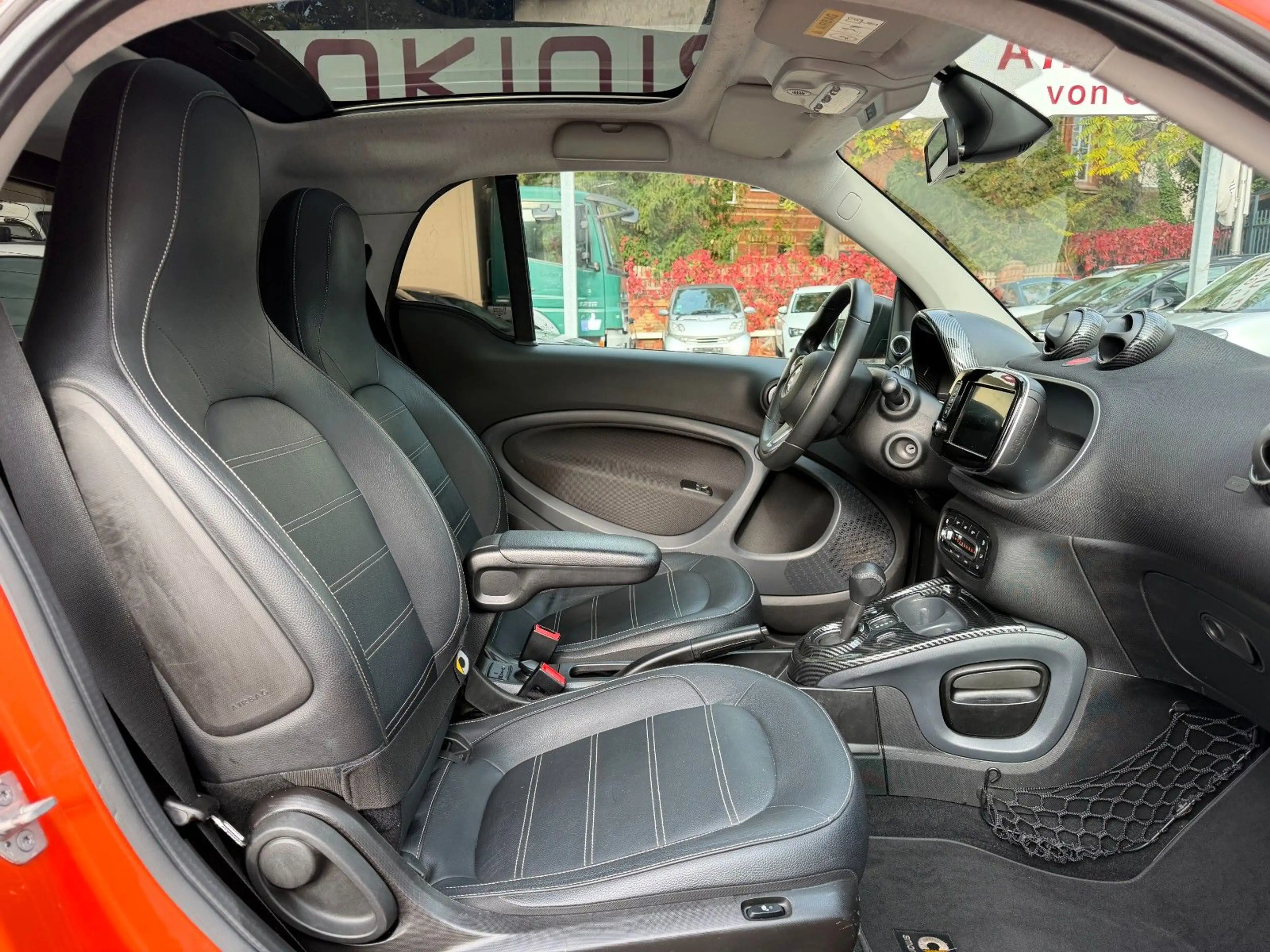 smart forTwo fortwo 66kW DCT*PANORAMA*NAVI*SHZ*JBL*KAMERA* — photo 13