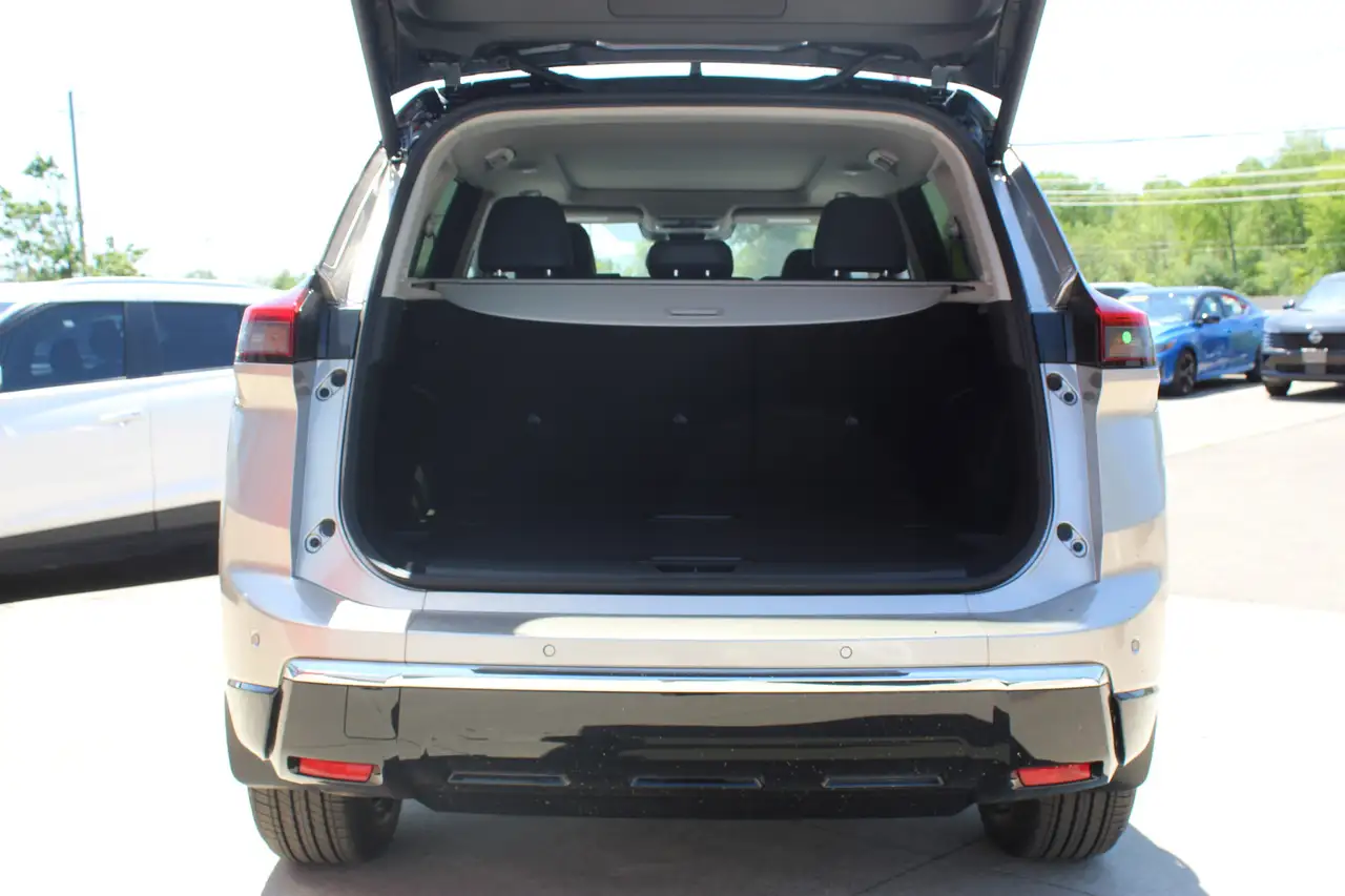 Nissan Rogue снимка Nissan Rogue