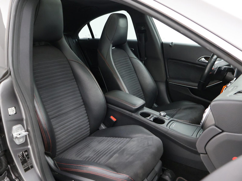 Mercedes-Benz CLA 200 AMG-LINE AUT7. + PANORAMA | CAMERA | SPORTSTOELEN — photo 21