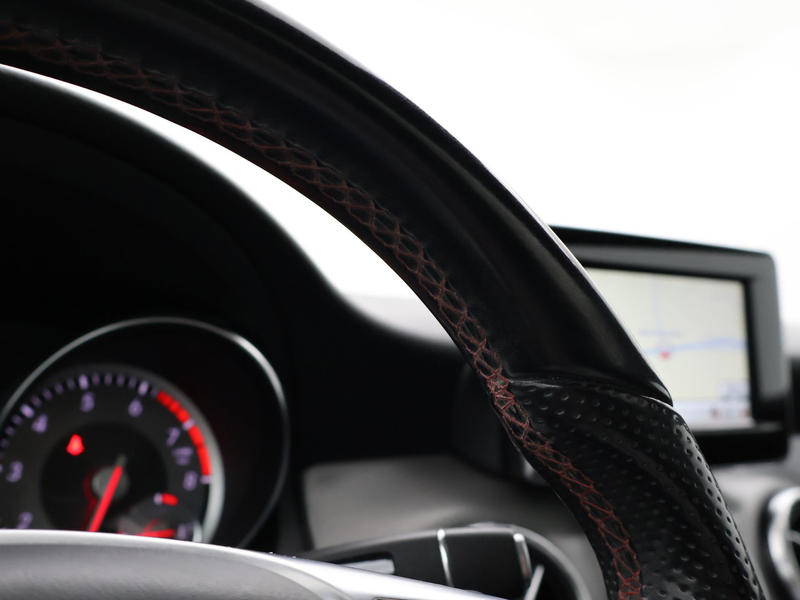 Mercedes-Benz CLA 200 AMG-LINE AUT7. + PANORAMA | CAMERA | SPORTSTOELEN — photo 29