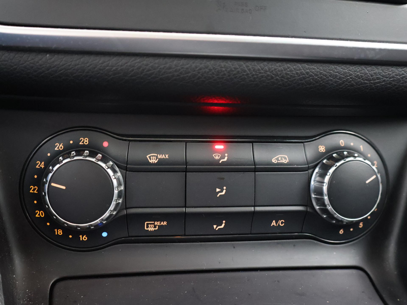 Mercedes-Benz CLA 200 AMG-LINE AUT7. + PANORAMA | CAMERA | SPORTSTOELEN — photo 35
