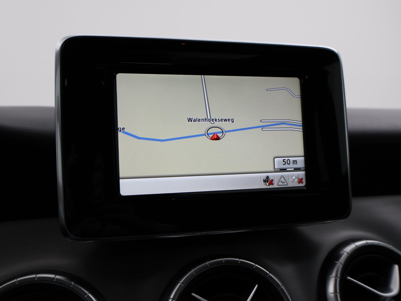 Mercedes-Benz CLA 200 AMG-LINE AUT7. + PANORAMA | CAMERA | SPORTSTOELEN — photo 14