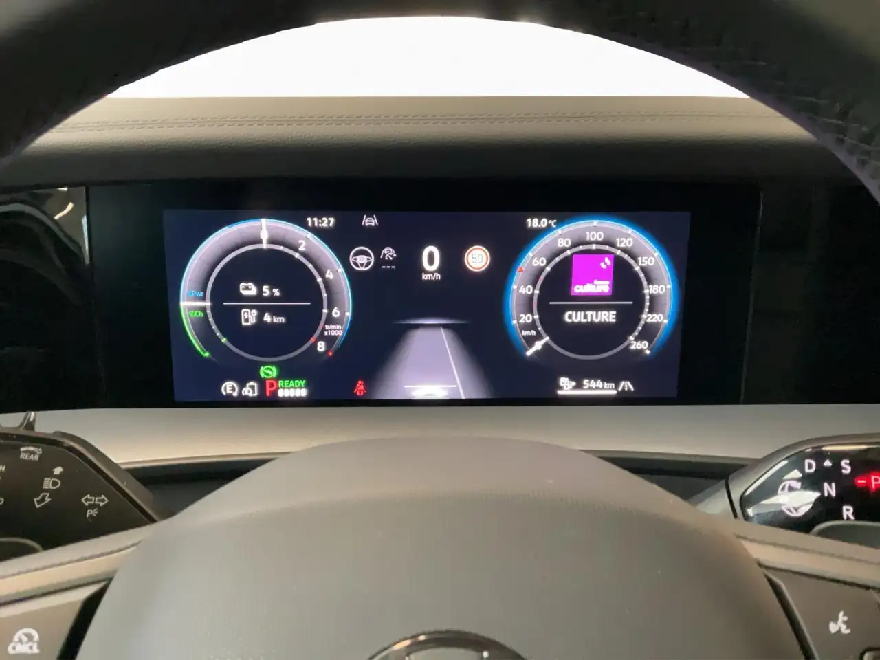 Volkswagen Tayron R-Line+PHEV+Black-Style+Pano+AHK 11