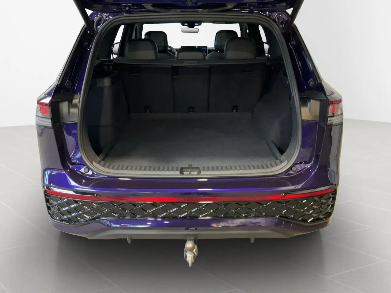 Volkswagen Tayron R-Line+PHEV+Black-Style+Pano+AHK 20