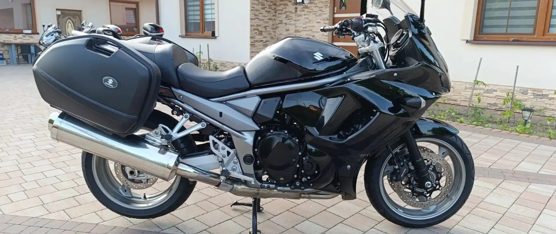 Suzuki GSX 1250 Чорний - 2