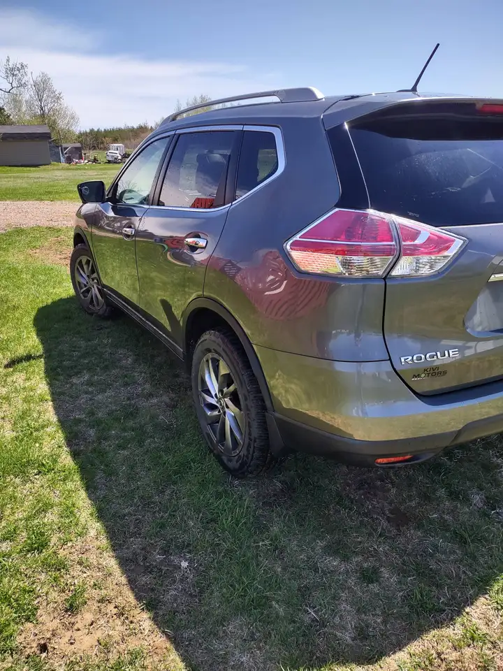 Nissan Rogue снимка Nissan Rogue