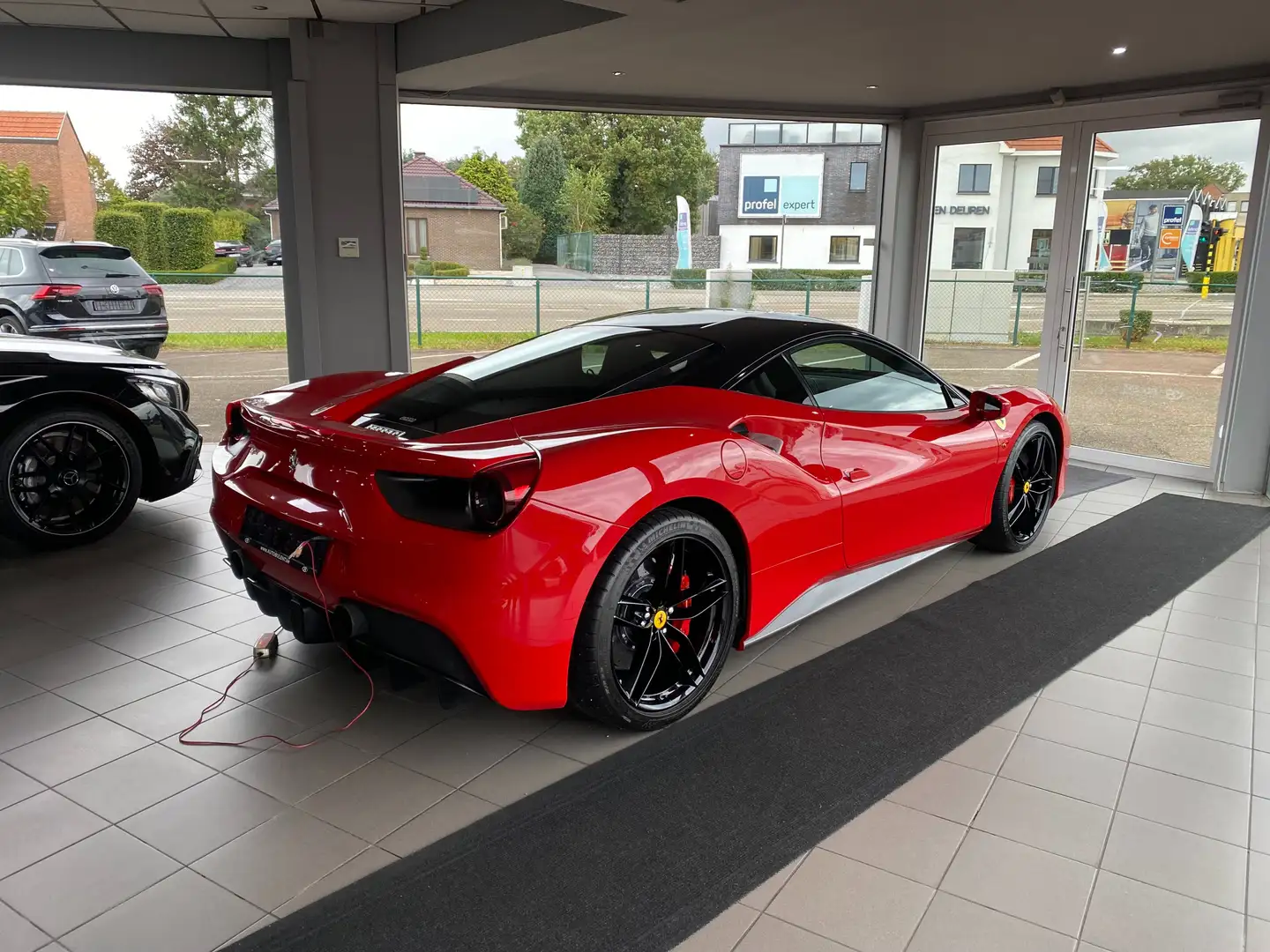 Ferrari 488 3.9 Turbo V8 F1  " 26.000 km "  FIRST HAND Kırmızı - 2