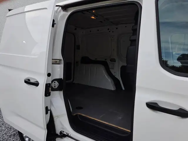 Volkswagen Caddy view 7