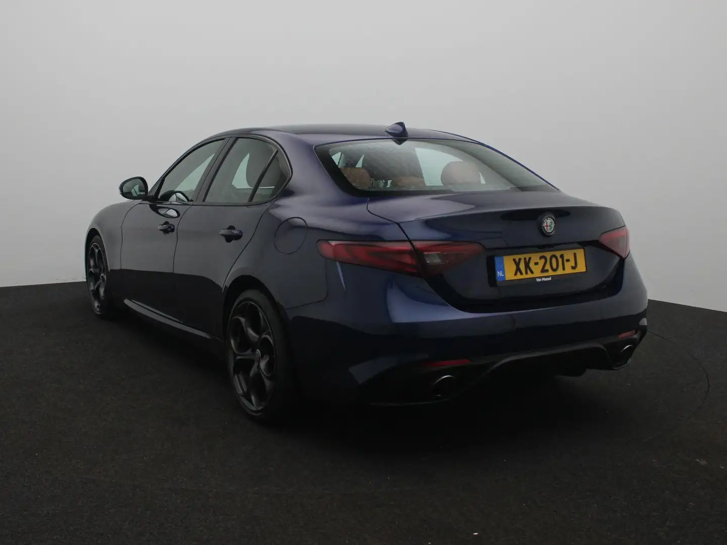 Alfa Romeo Giulia 2.0T Super Aut. | Navigatie | 19"Velgen | Leder | Blauw - 2
