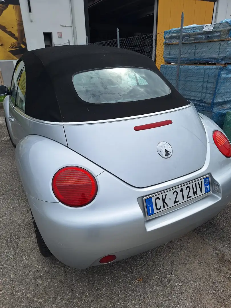 Volkswagen New Beetle Cabrio 1.6 - 1