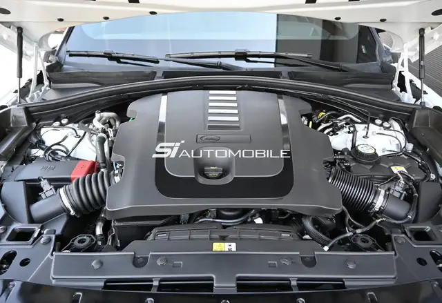 Land Rover Range Rover Velar view 9