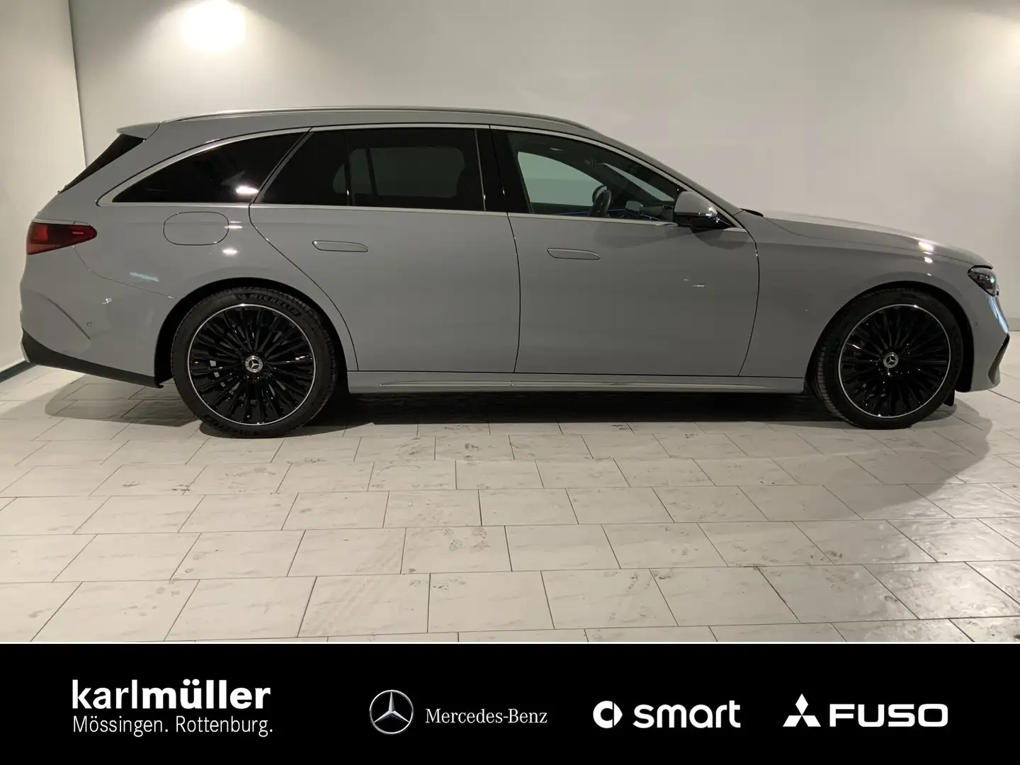 Mercedes-Benz E 300 E 300 T de 4M AMG Manuf.+Superscreen+AHK+KEY Navi Gris - 2