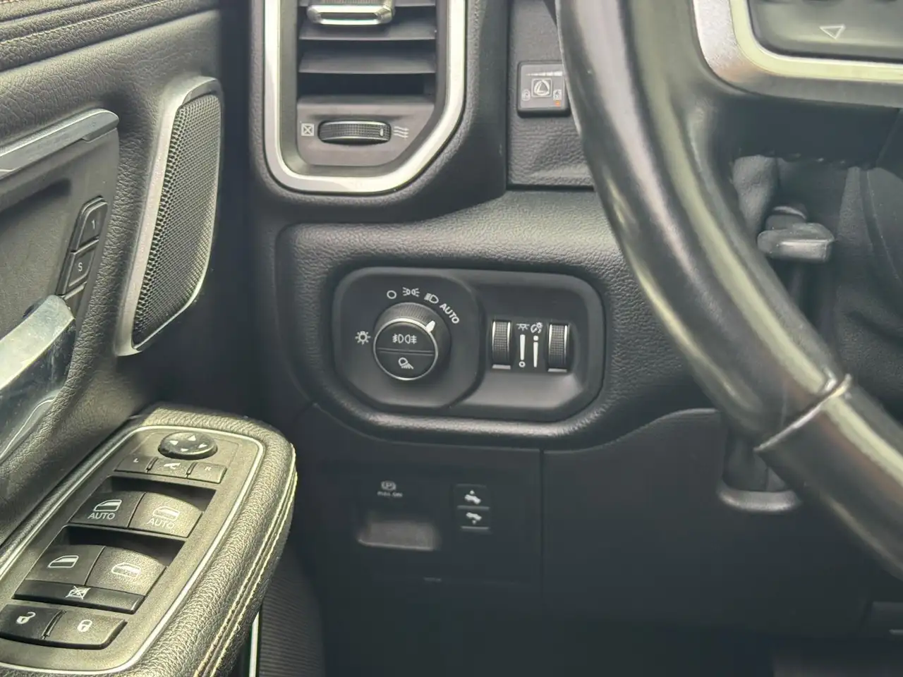Dodge RAM 2021 — фото 26