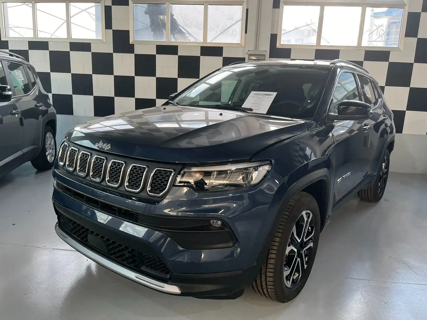 Jeep Compass 1.5 Turbo T4 130CV MHEV 2WD Limited Blauw - 1