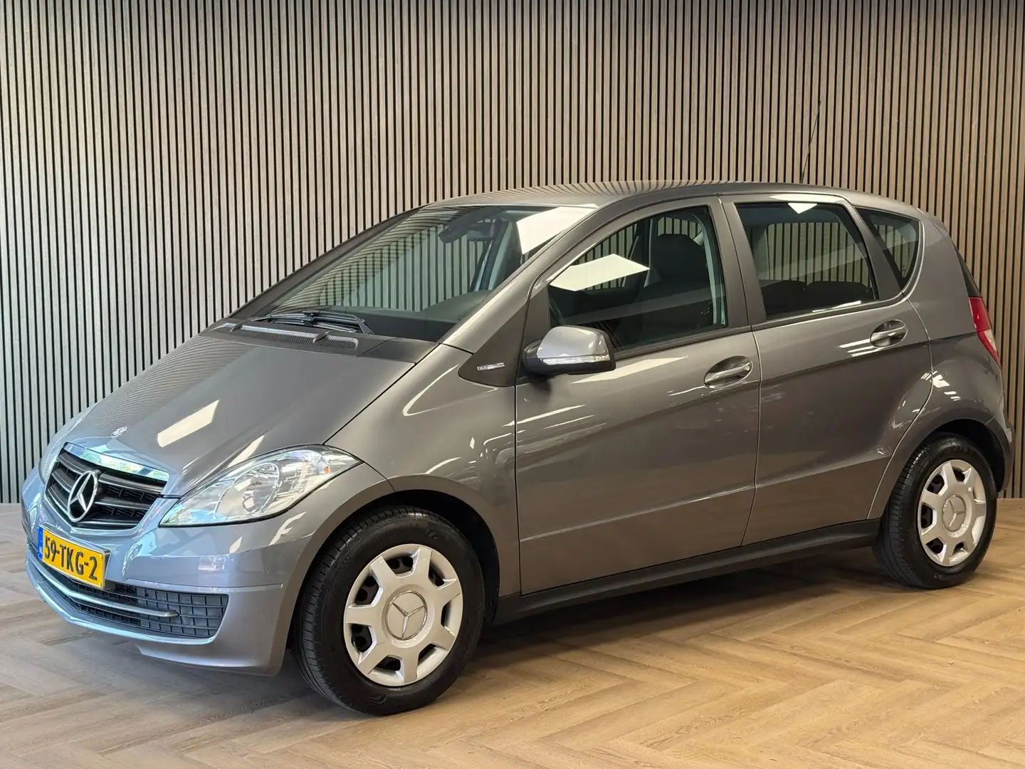 Mercedes-Benz A 160 BlueEFFICIENCY Business Class ELEC AIRCO AUT LICHT Grijs - 1