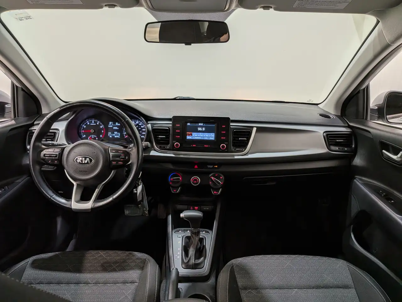 Kia Rio снимка Kia Rio