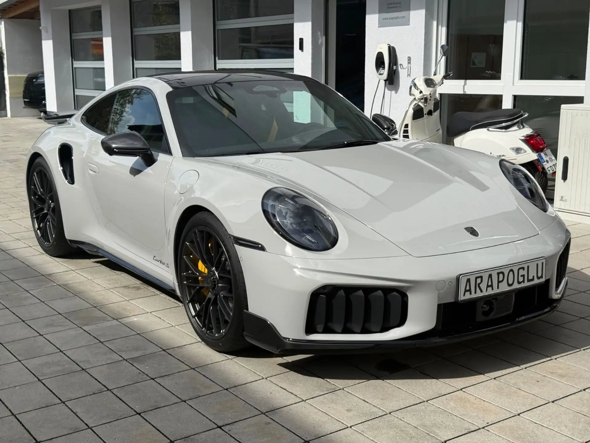 포르쉐 911 Turbo S Coupe 2026 화이트 사진 1