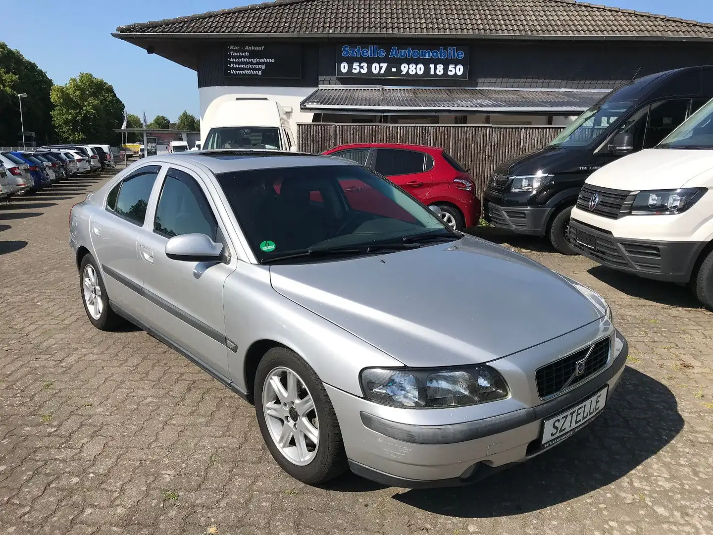 Volvo S60 2.0 T *LEDER*SHZ*PDC*SD*TÜV-NEU* Silber - 1