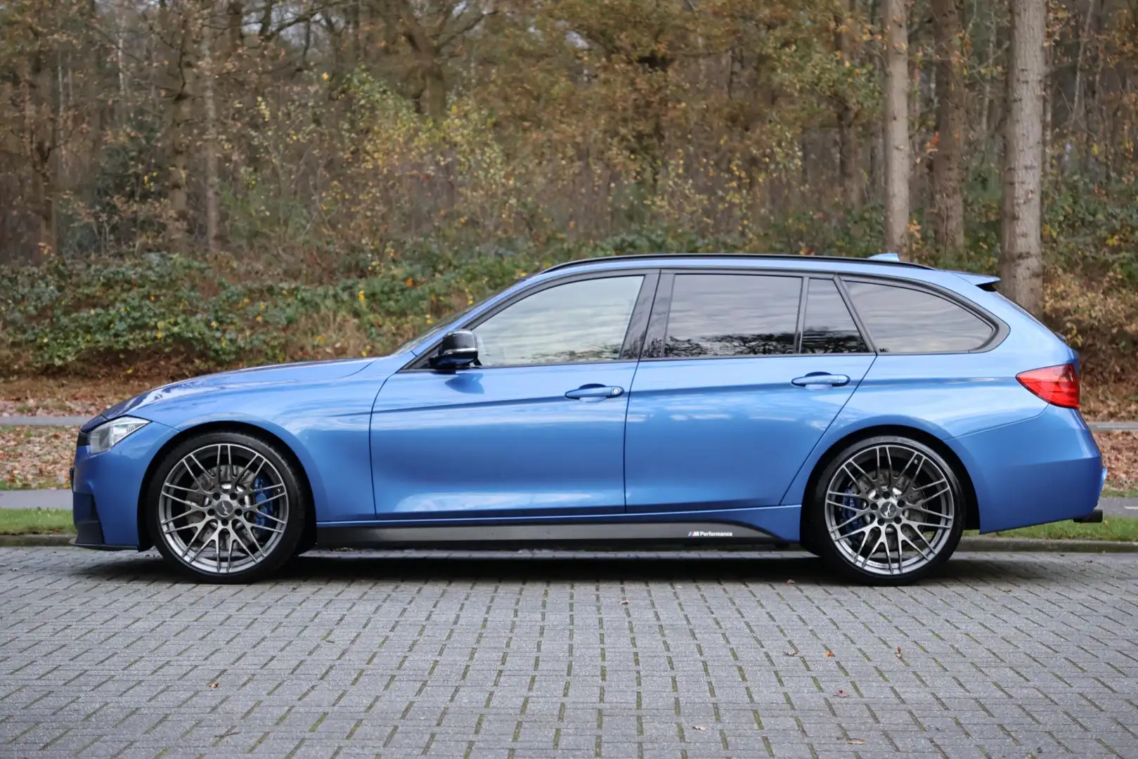 BMW 335 3-serie Touring 335i High Executive M Sport | AUT Blau - 2