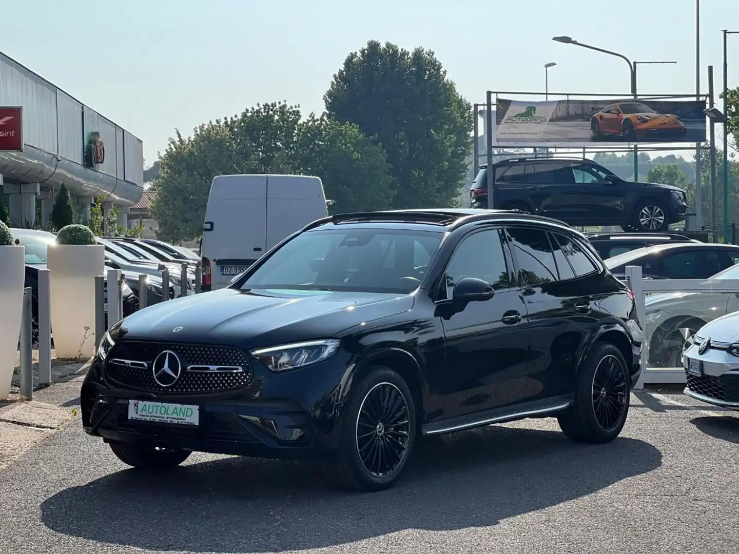Mercedes-Benz GLC 300 d 4Matic Mild Hybrid AMG Line Premium Schwarz - 1