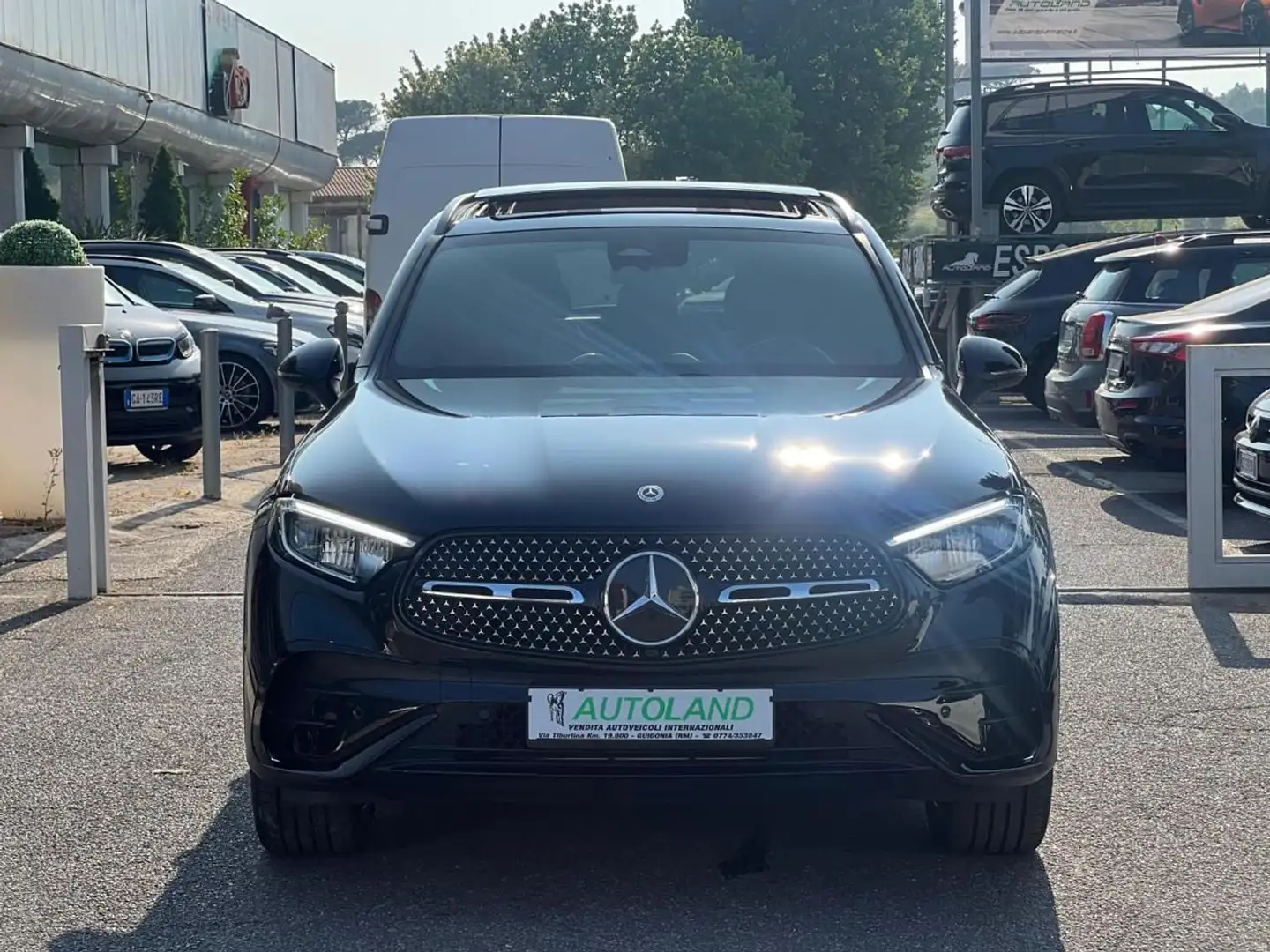 Mercedes-Benz GLC 300 d 4Matic Mild Hybrid AMG Line Premium Schwarz - 2